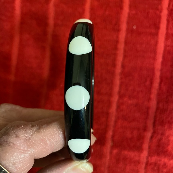 🐝 2/$10 Three lucite bracelets - Picture 3 of 8